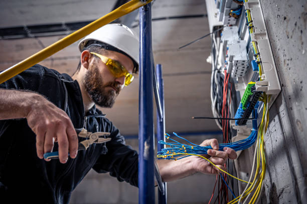 Best Affordable Emergency Electrician  in Greendale, WI